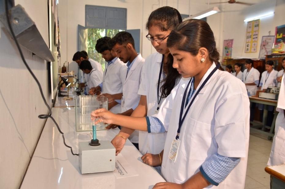 Government College (Autonomous) Rajahmundhry Laboratories photo 4